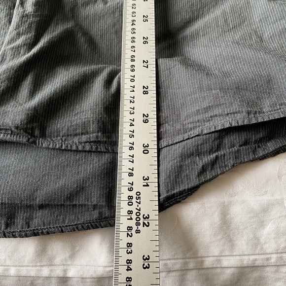 DKNY Men's Charcoal Pinstriped Long Sleeve Button Up Shirt‎ Size 16 (34/35) - Picture 11 of 13